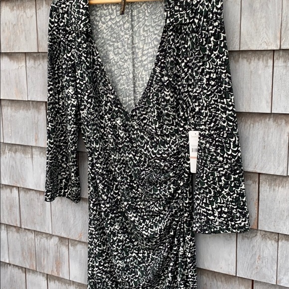 Laundry by Design los angles faux wrap dress - Picture 13 of 16